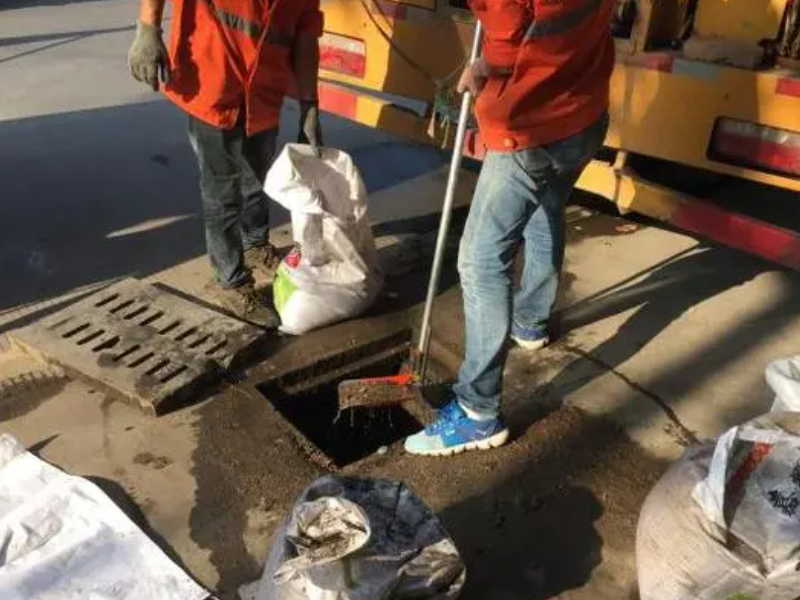 昆明安宁市抽污水抽泥浆化粪池清理抽粪管道疏通管道清淤河道清淤