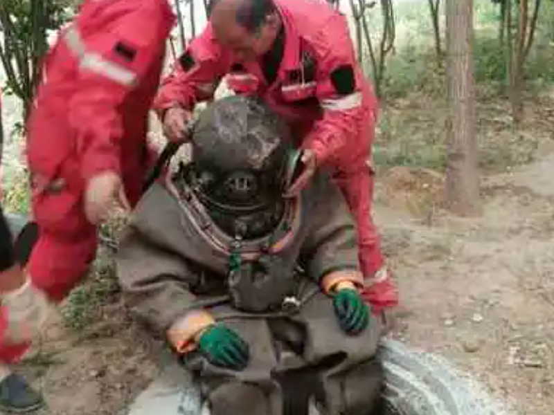 安宁清理化粪池,东风车拉粪水,清理大便池,污水泥浆