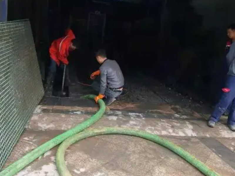 昆明安宁片区专业清掏化粪池，酒店抽隔油池清洗管道